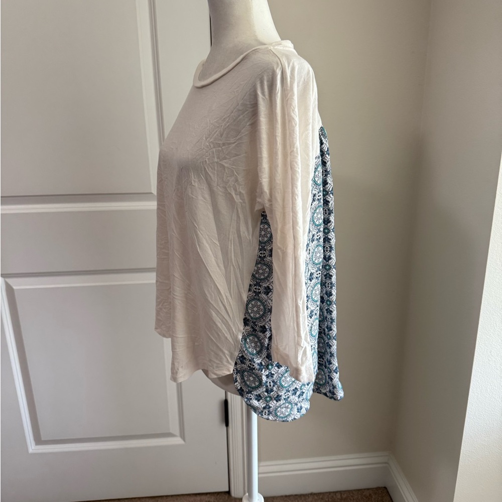 LOFT Cream Knit & Printed Back High-Low Top Size M - Picture 6 of 8